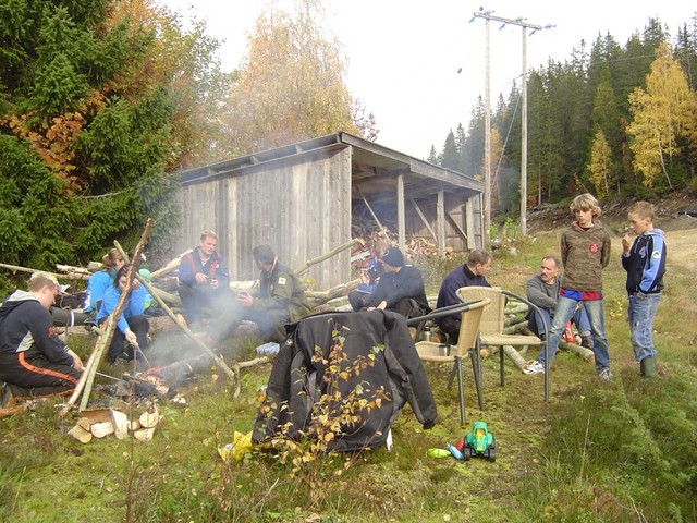 Dugnad motorbanen 6 oktober (10).JPG